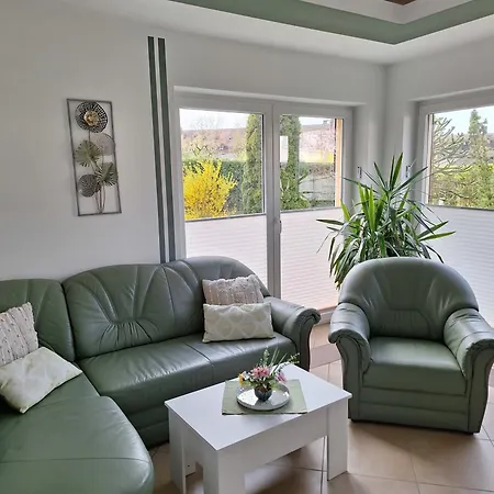 Kleines Schmuckstueck - Ferienwohnung Haus * Guestrow